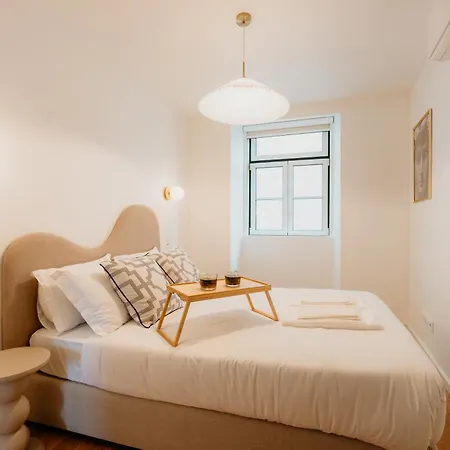 Mary Pink - No 1c - Stunning Two-bedroom Apartment