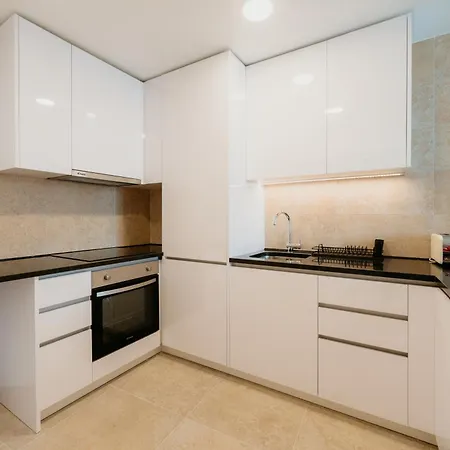 Mary Pink - No 1c - Stunning Two-bedroom