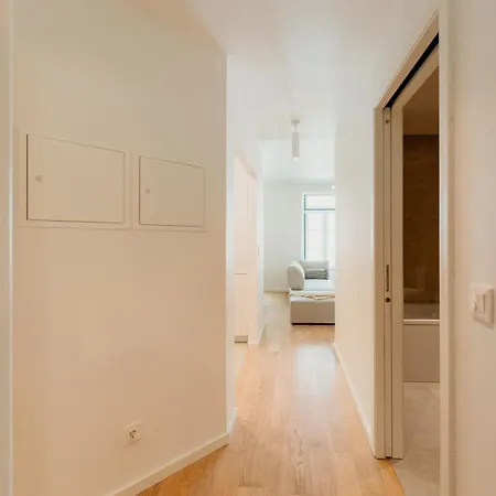 Mary Pink - No 1c - Stunning Two-bedroom Apartment *
