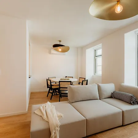 Apartment Mary Pink - No 1c - Stunning Two-bedroom Lisbon