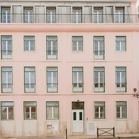 Mary Pink - No 1c - Stunning Two-bedroom Apartment *